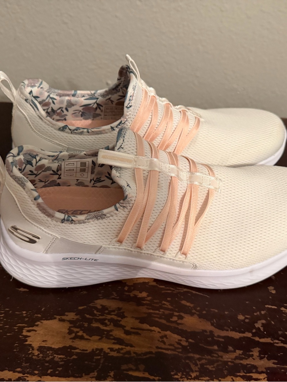 Skechers Women’s white and pink slip ins - Picture 2 of 5